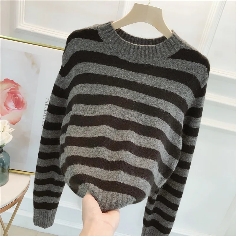 Свитер женский осенне-зимний в полоску с длинным рукавом круглым вырезом 4 цвета -