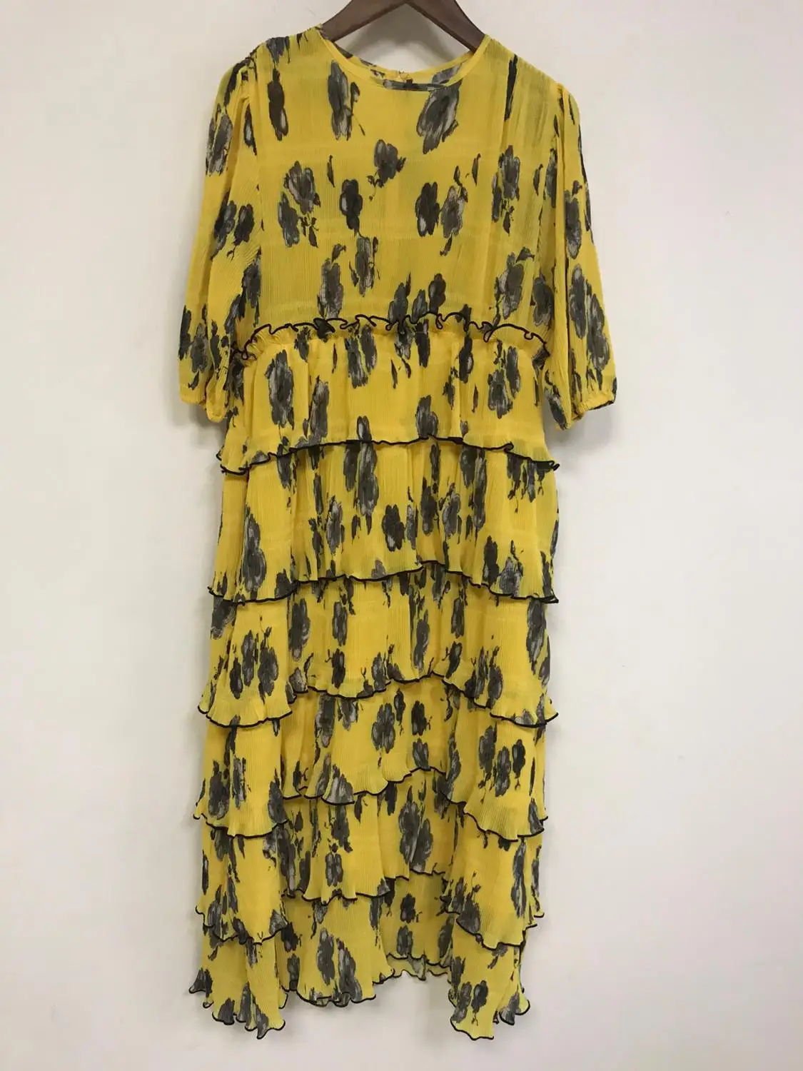 Печатный гофрированный многослойный Для женщин платье миди половинный рукав