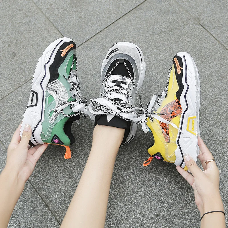 Модные женские кроссовки зеленого цвета на толстой подошве из искусственной