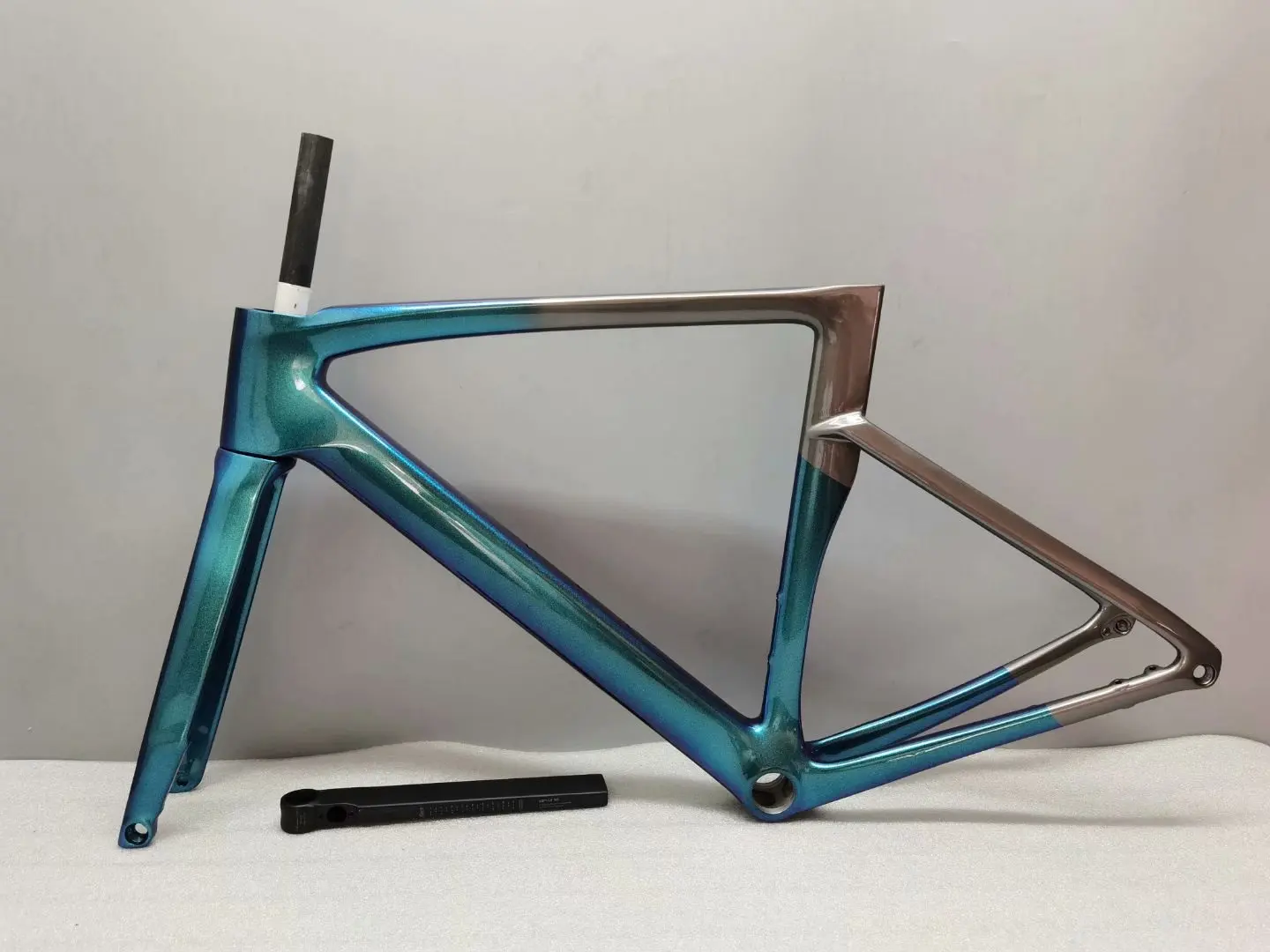 

Новинка 2021, карбоновая рама SL7 Venge F F14, дорожный велосипед, чистая прокладка с резьбой BSA со встроенным стержнем, карбоновая рама 700C