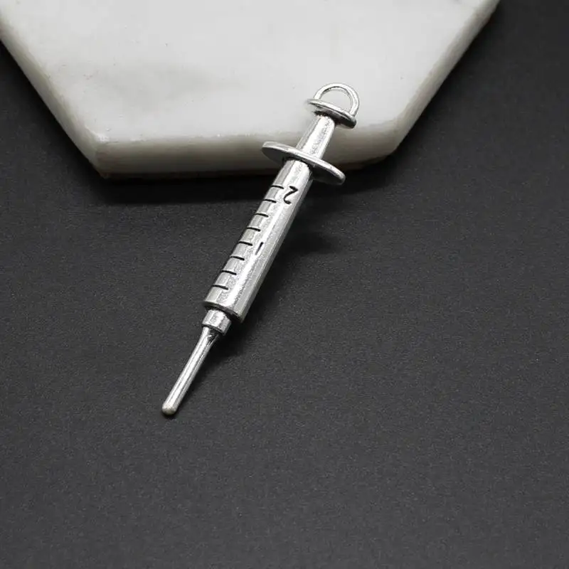 

4pcs retro personality creative 62x15mm syringe pendant ancient silver alloy DIY jewelry accessories