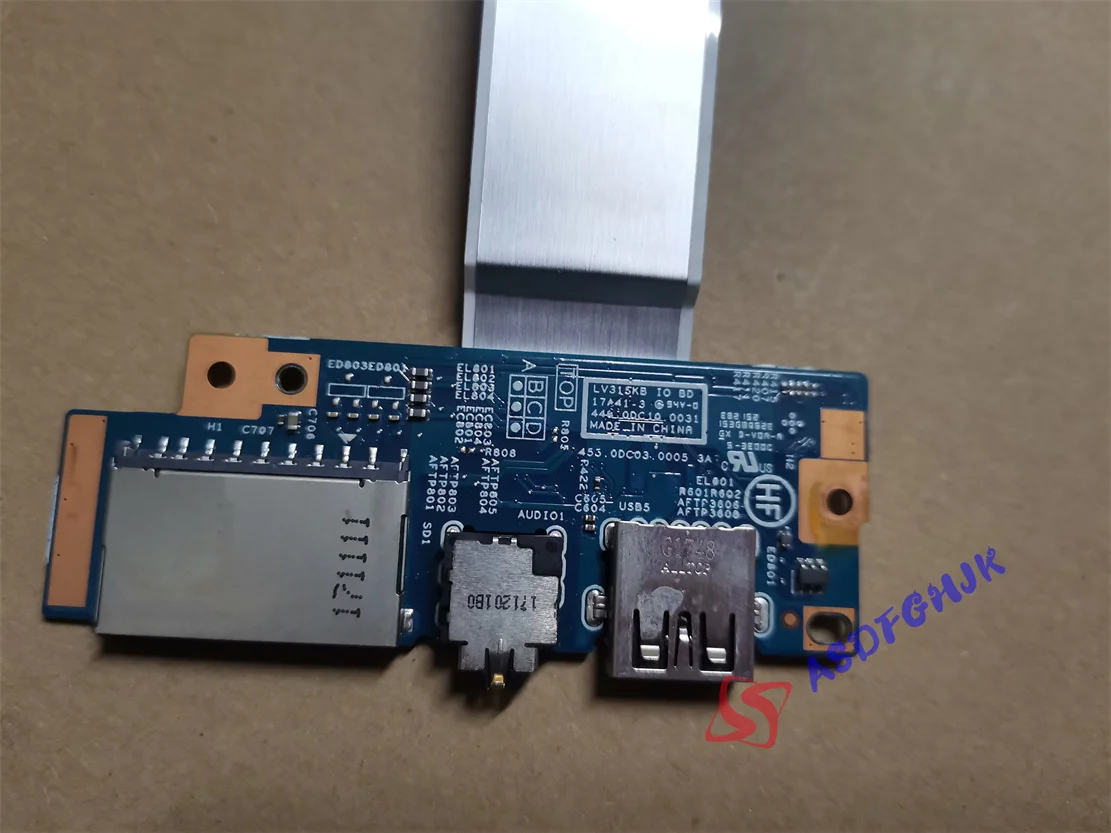Для ноутбука LENOVO IDEAPAD V330-15IKB USB устройство для чтения аудиокарт SD V330-15 17A41-3 448.0DC10.0031 |