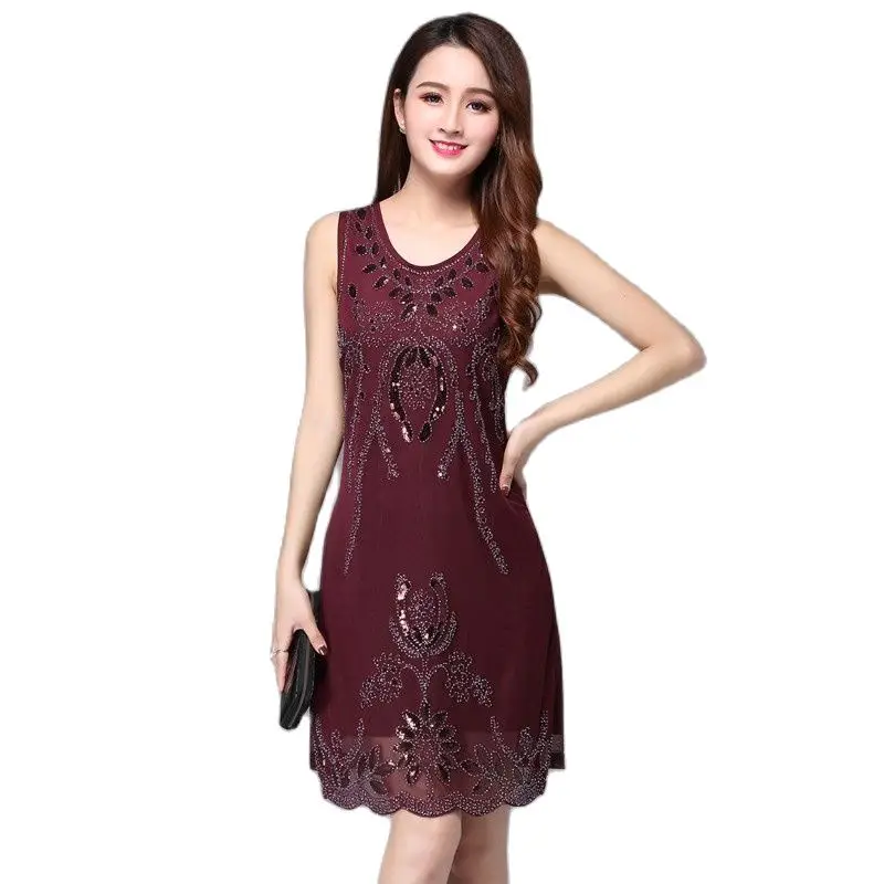 С вышивкой в винтажном стиле цветочным рисунком черного бежевого и голубого