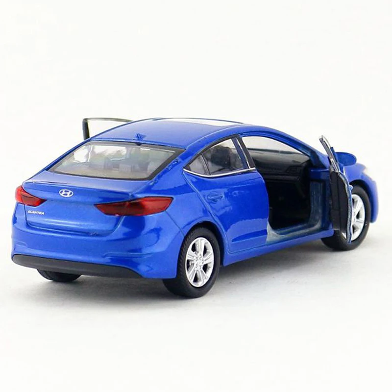 HOMMAT моделирования 1:36 Hyundai Elantra сплав литая модель игрушечного автомобиля