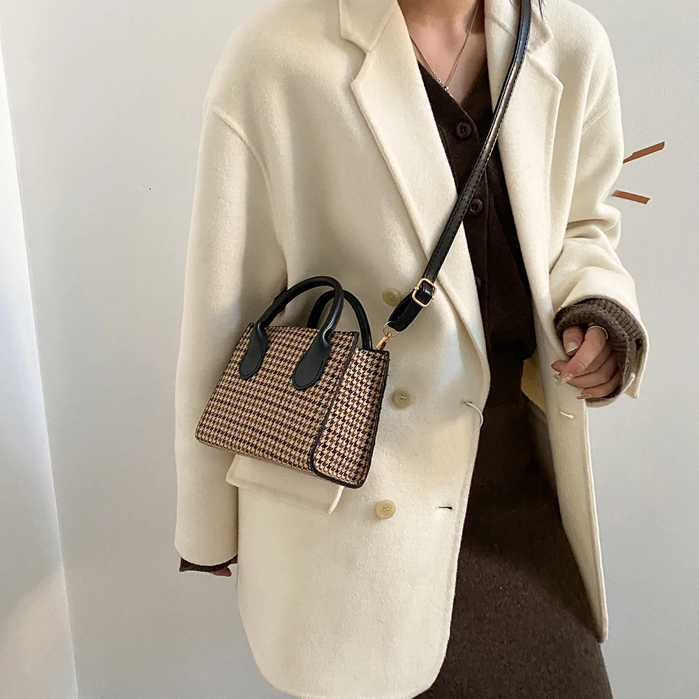 

Винтажные новые модные женские маленькие сумки-мессенджеры в клетку через плечо, повседневные женские однотонные сумки через плечо из иску...