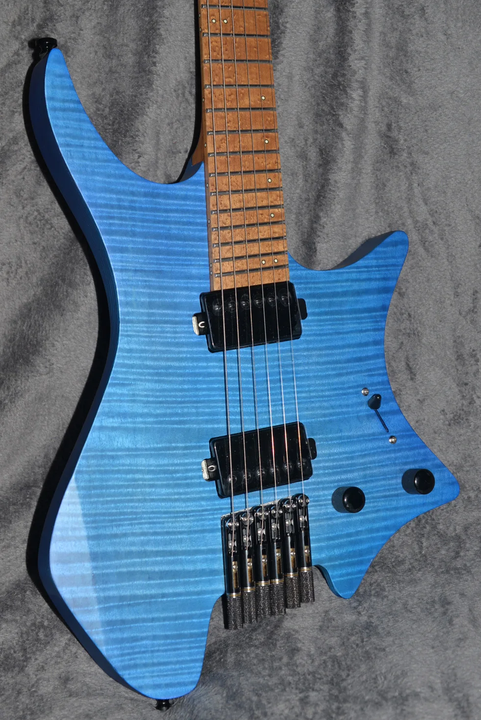 Fanned Fret Гитара s безголовая гитара Стиль модель синий цвет жареное Пламя клен шея гитара