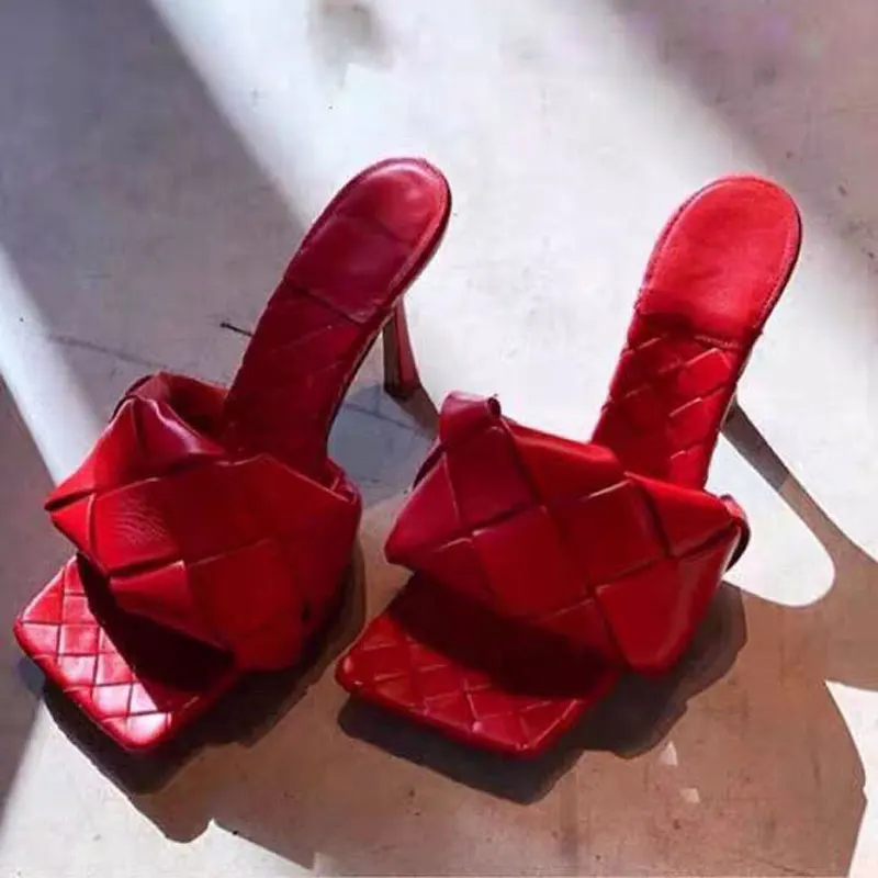 

Женские шлепанцы на высоком каблуке, кожаные дизайнерские сандалии с квадратным носком, сланцы, модная обувь для пляжа, большие размеры до 41