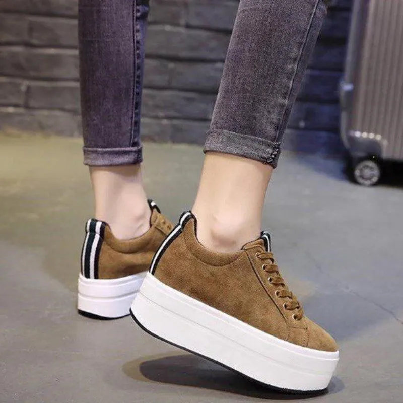 Осенние женские замшевые туфли на танкетке Кроссовки платформе Обувь молнии