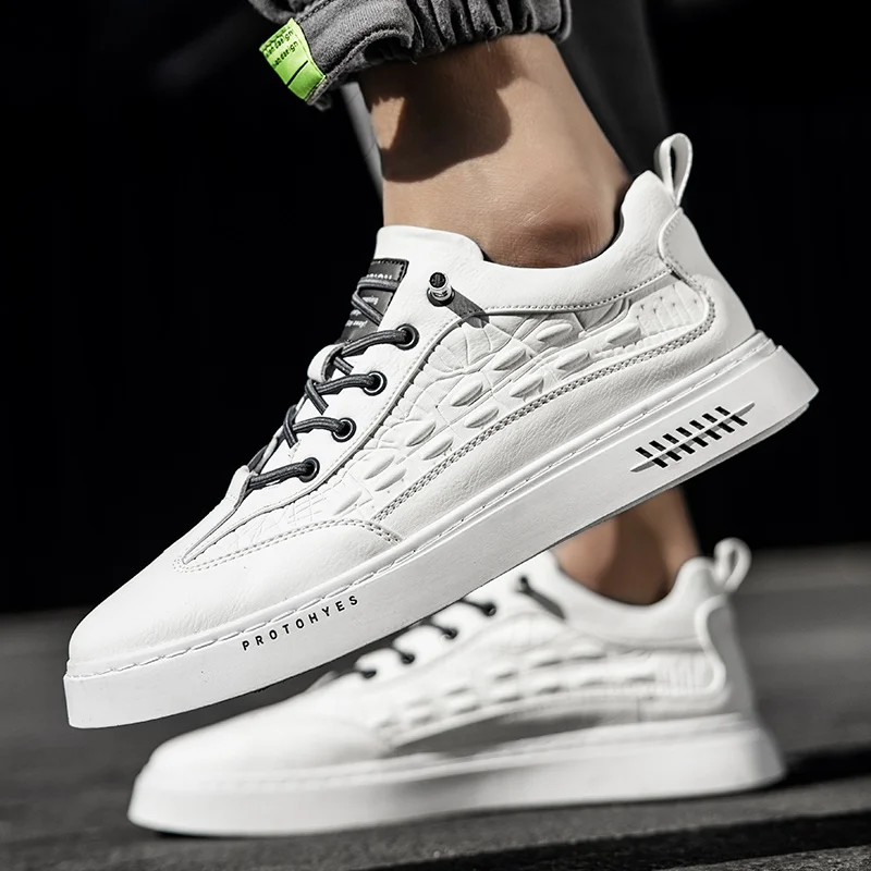 

2021 New Men Flats Casual Shoes Brand Fashion Sneakers For Men Black White Leather Shoes Mens Comfortable Men Youth Casual Shoe