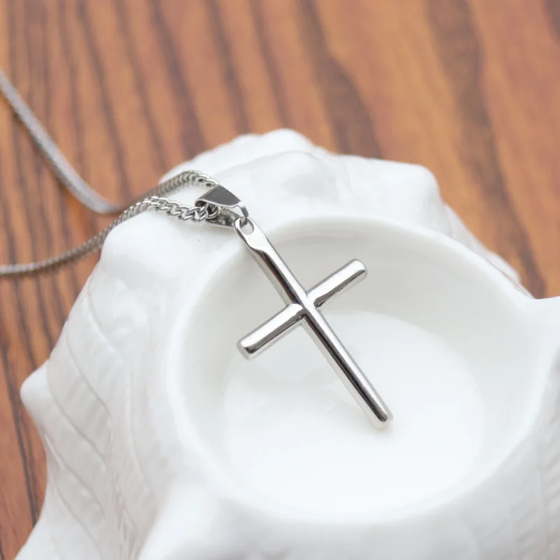 Цепочка на длинной цепочке с изображением Иисуса из титановой стали | Украшения и