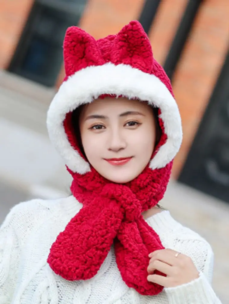 Комплект из шапки и шарфа с кошачьими ушками меха ягненка женская зимняя шапка