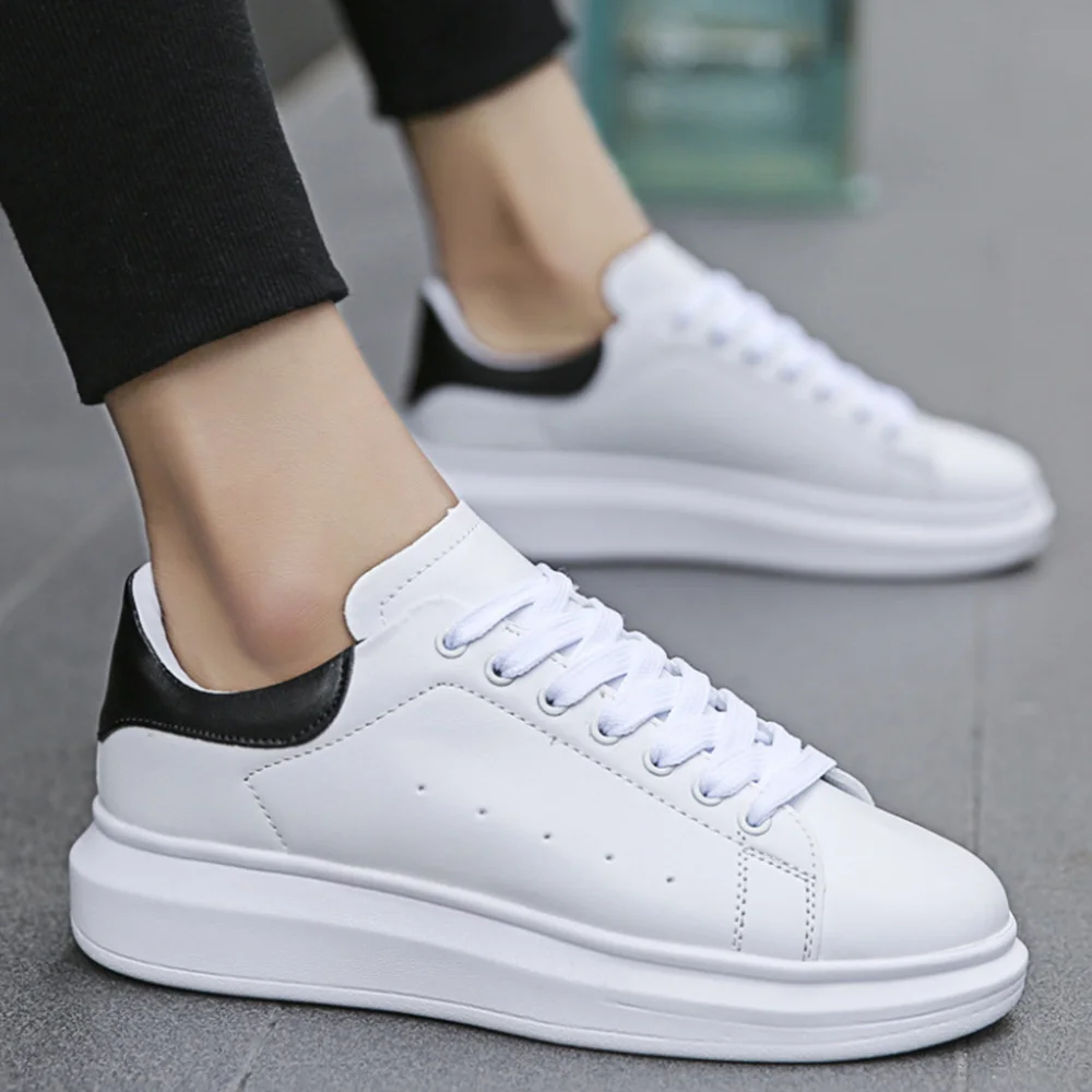 

Высококачественные белые туфли для пар, новинка 2021, мужские белые туфли для доски, повседневные женские туфли на толстой подошве, увеличива...