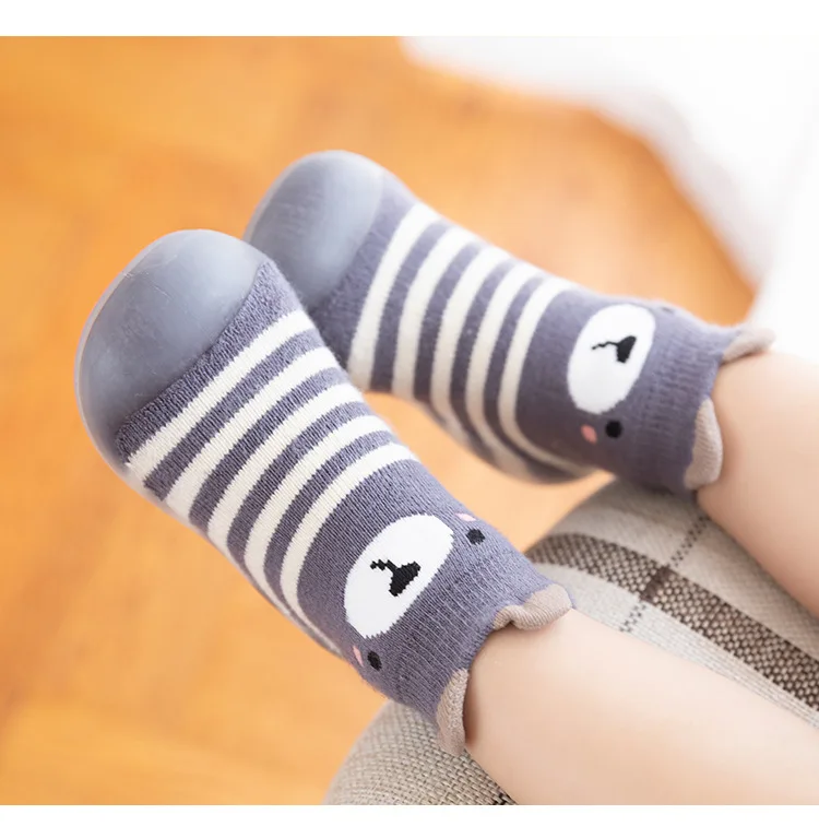 

New baby shoes soft bottom toddler terry winter warm floor shoes indoor non-slip baby shoes can not fall