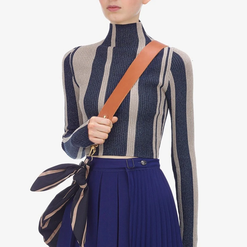 Женский полосатый свитер TWOTWINSTYLE трикотажный с высоким воротником и длинным