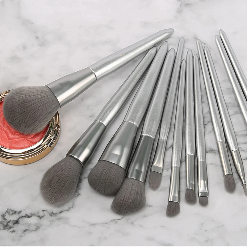 

Cosmetic Brushes 8Pcs Powder Foundation Dye Eyebrow Blusher Blending Eye Shadow Concealer Makeup Tools Kits Set