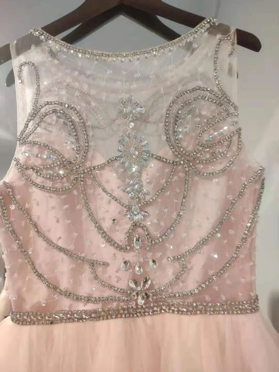 Платье для выпускного бала короткие платья из тюля без рукавов с кристаллами