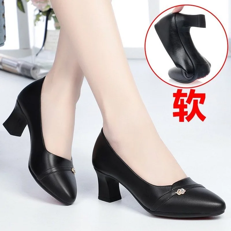 

Women's Shoes New Soft Leather Low-heeled Single Shoes Female 2021 Comfortable Middle-aged Mother Shoes Mid-heel Work Shoes