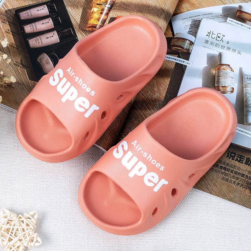 

2021 Super Light Super Elastic Thick-soled Letter Printed Children's SlippersIndoor Outdoor Slippers Cartoon Graffiti Shoes