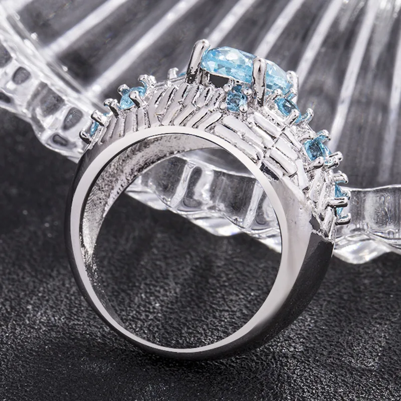 Модное роскошное кольцо из чистого голубого кубического циркония с кристаллами