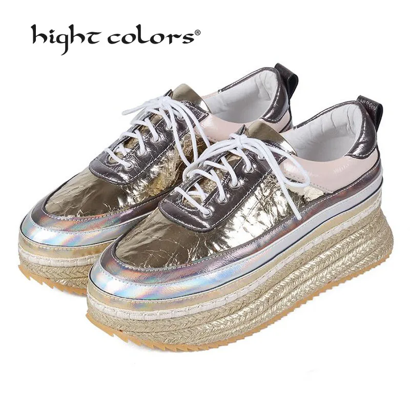 2020 г. Женская обувь пикантная повседневная золотистого цвета на высокой танкетке