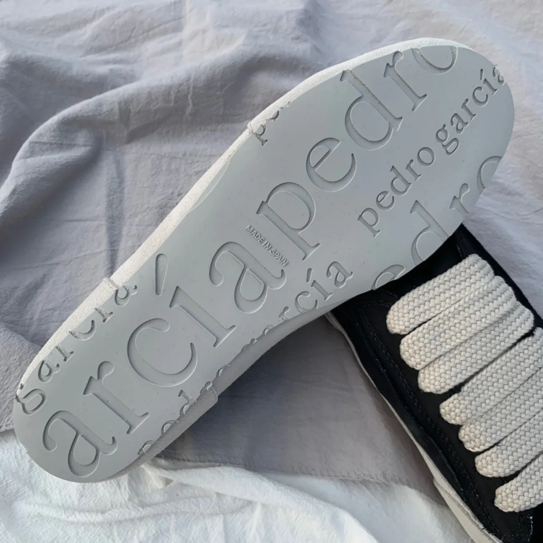 

2021 Pedro Garcia Fashion Soft Black Couple Silk Walking Shoes Ladies Top Breathable Lightweight Women's Sneakers