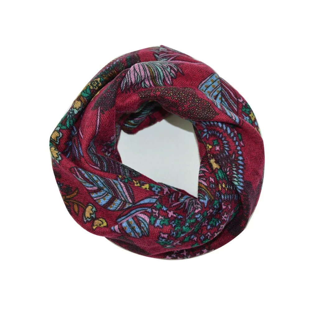 Осенне-зимняя женская вязаная громоздкая шапочка с цветочным узором теплые