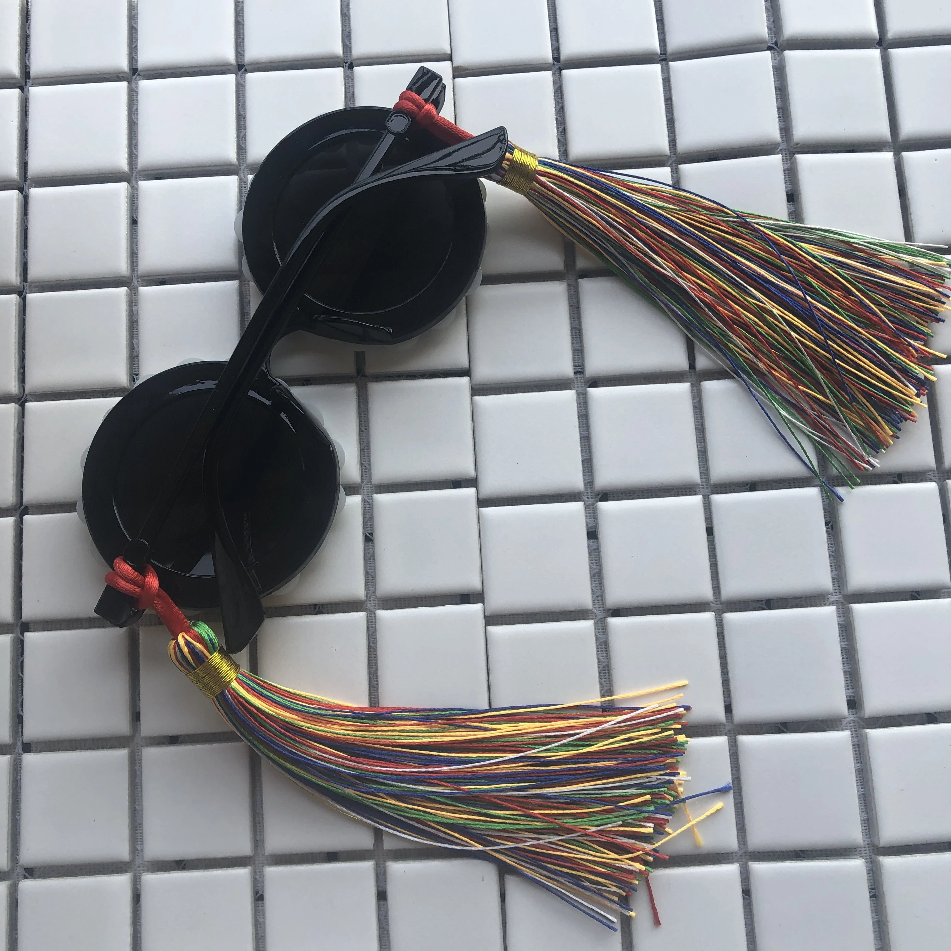 2019 Round Pearl Women Men Sunglasses Summer Shades Colorful Eyewear Tassel Sun Glasses Mirror Eyeglass Flower Vintage Sunglass |