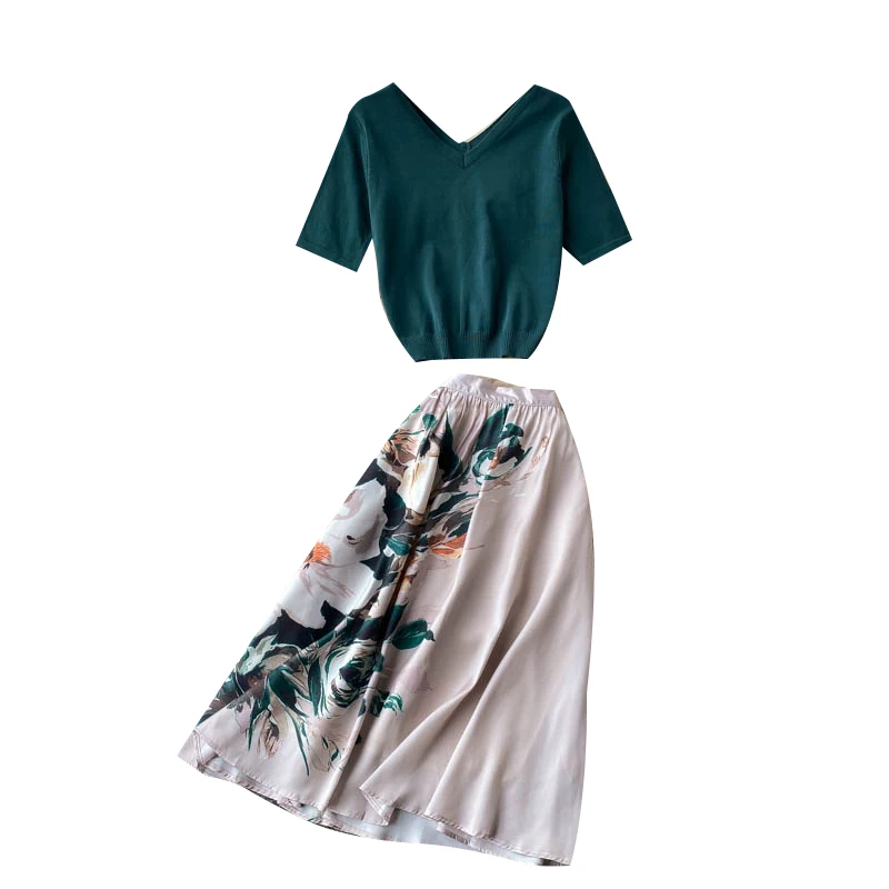 

Gentle style suit 2021 new short sleeve Knitted Top with versatile design and two piece printed skirt