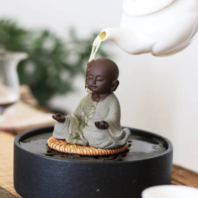 

Creative Zen Purple Clay Buddha Statues Ceramic Little Monk Ornament Kung Fu Puer Tea Pet Teaware Office Table Desktop Crafts