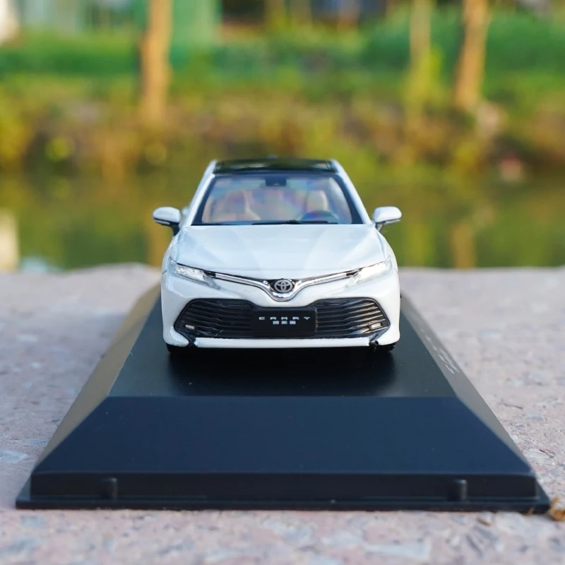 1:43 TOYOTA 8th CAMRY модель автомобиля из сплава статическая высокая металлических