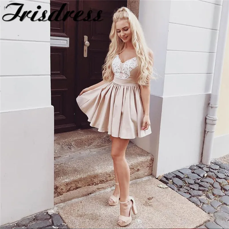 

Champange Satin Short Cocktail Dresses 2020 Sexy Spaghetti Straps Prom Party Gowns For Women Applique Lace vestidos de fiesta