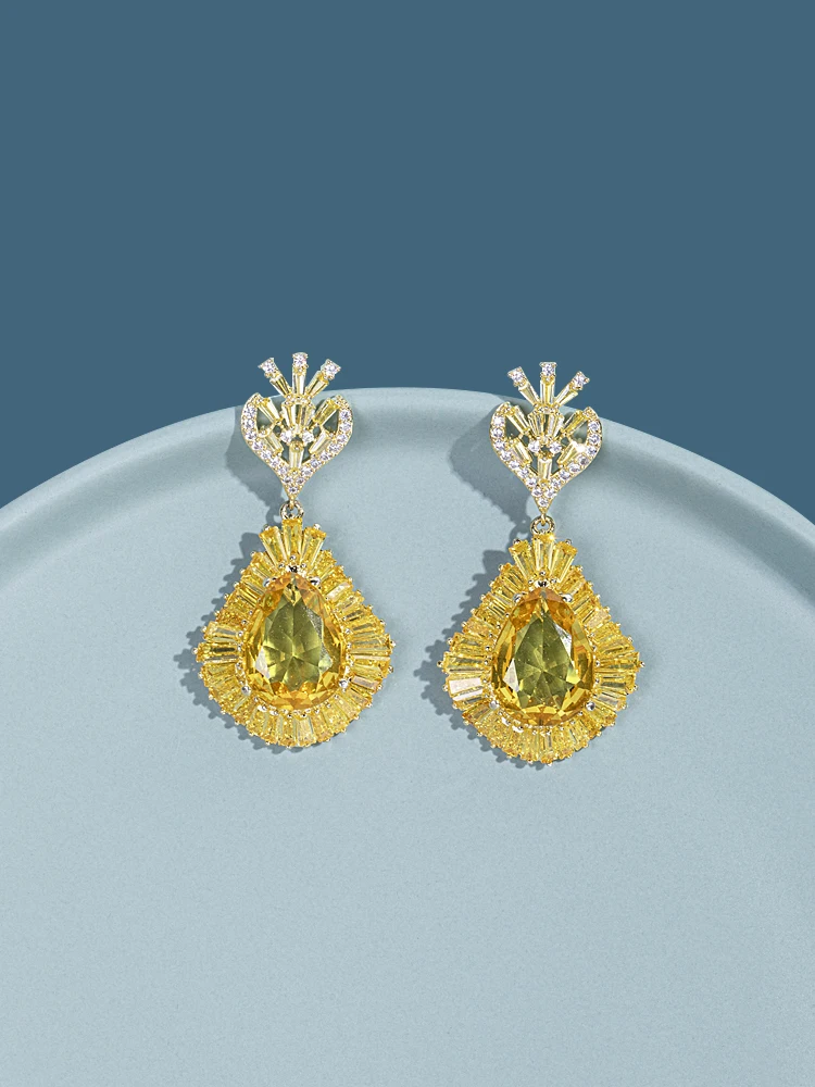 

Shuaili Unusual Heart Natural amber Lotus Fun 18K Gold Woman Flower Gem Water Drop Earring Wedding Or Anniversary Jewlery