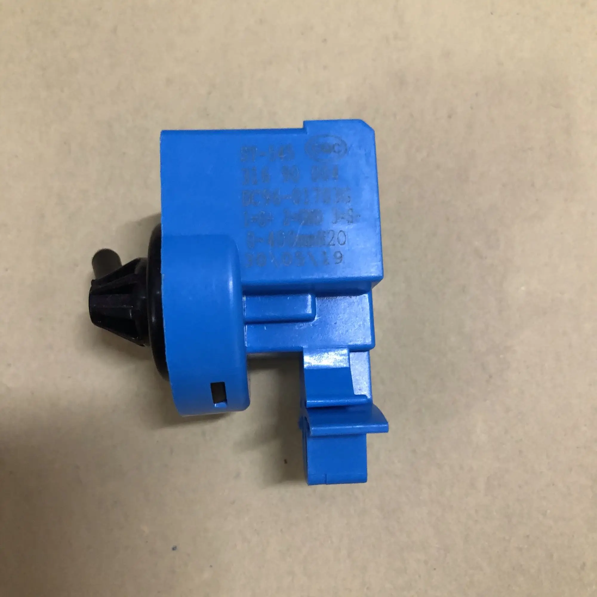 

1 PCS Samsung washing machine water level switch water level sensor DC96-01703G