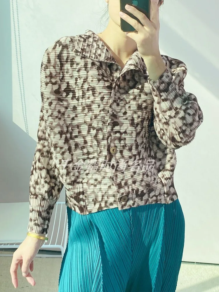 

Changpleat 2022 women new printed short jacket coat Miyak fold Fashion plus size loose bat sleeve single-breasted cardigan