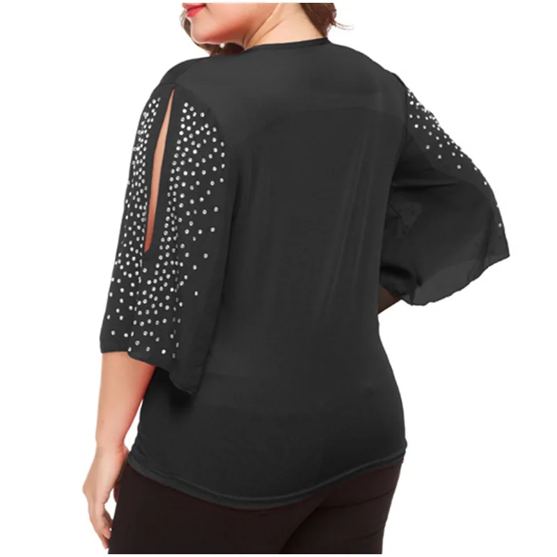 Женские футболки размера плюс с вырезами украшенные стразами расклешенными