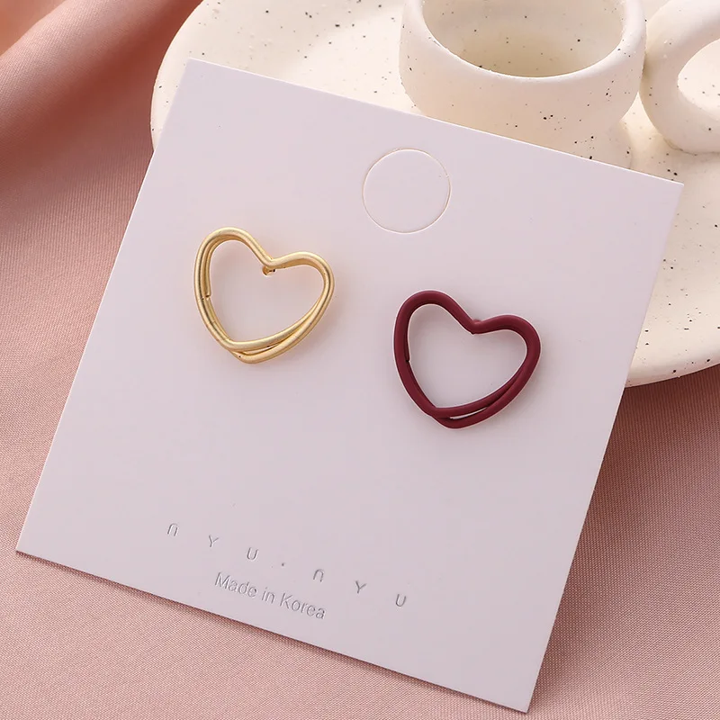 

2021 Trend Jewelry Korean Fashion Summer Fall Vintage Heart Earrings for Women Long Stud Clip on Earrings Without Ear Hole Gift