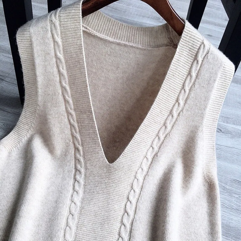 2021 New 100%Pure Wool Cashmere Vest Women V-Neck Thick Sleeveless Wild Sweater Autumn Large Size Waistcoat Knit Pullover |