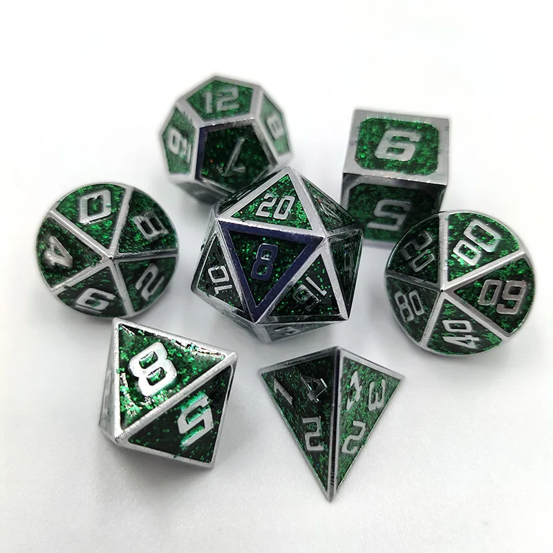 Новые высококлассные металлические полигедрические игральные кости