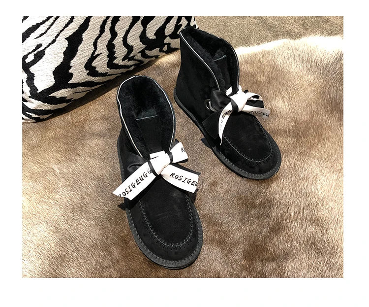 Зимние сапоги без каблуков; женская обувь с круглым носком из плюша; Zapatos De Mujer; Водонепроницаемая Толстая теплая шерстяная обувь; зимние короткие сапоги с бантом и помпонами;