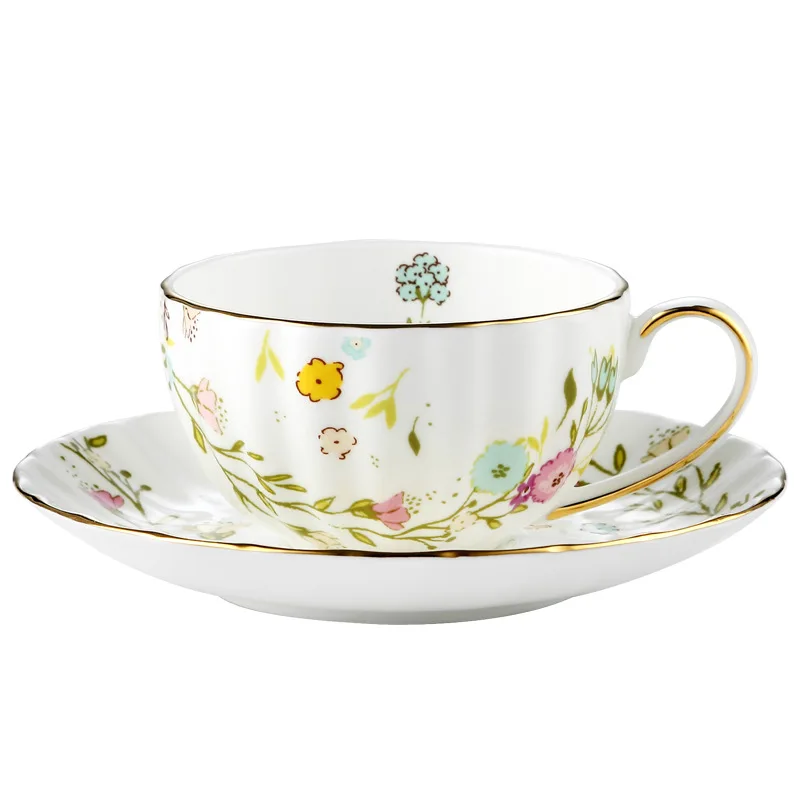 

Европейский пасторальный стиль маленький цветочный чашка с изображение тыквы и блюдце небольшой свежий керамическая кофейная чашка и блюд...
