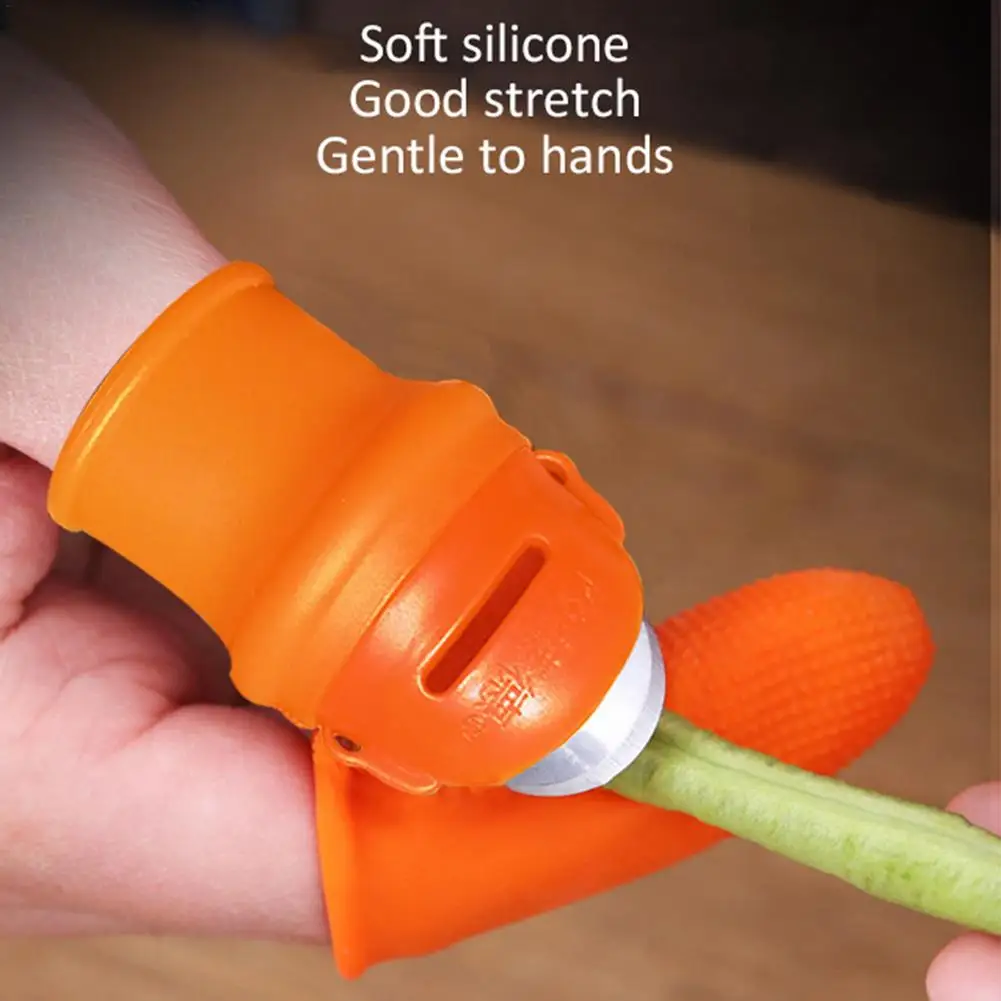 

Thumb Picking machine Farm Vegetable Fruit Finger Cutter Finger Sleeve Iron nails kitchen Anti-cut hands Garden melon Picker