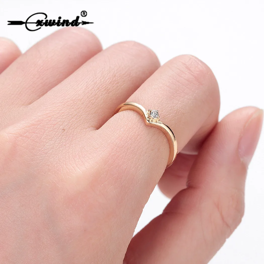 Женское кольцо с треугольным вырезом Cxwind регулируемое треугольное кристаллами