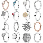 Женское двухцветное кольцо с кристаллами в форме сердца