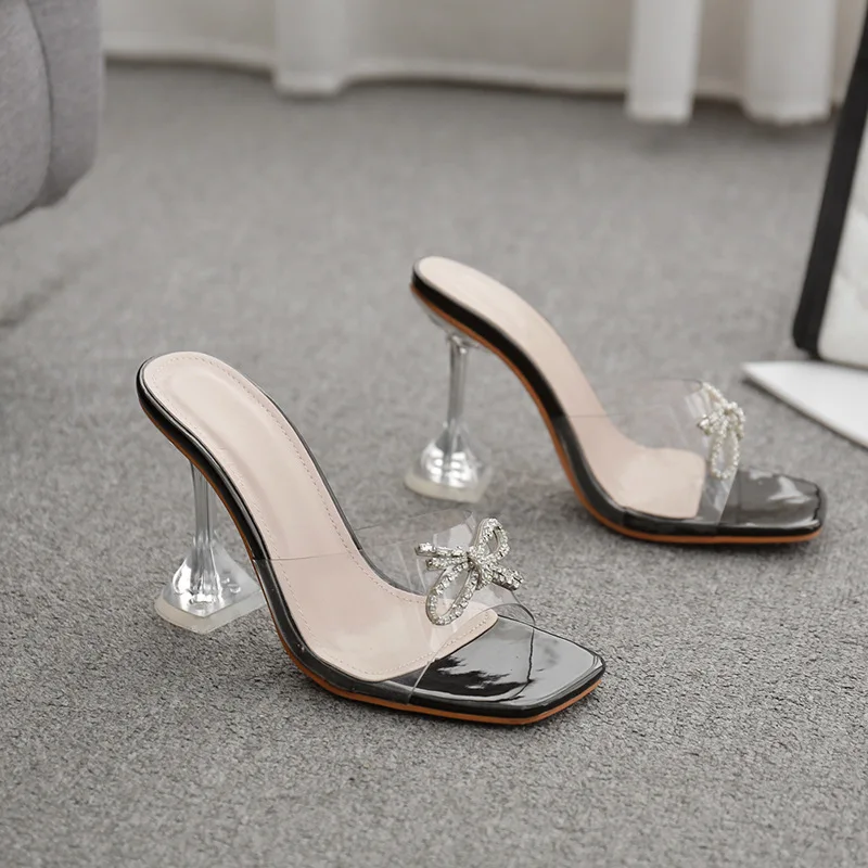 

2021 spring and summer new fashion sexy new square diamond transparent wine cup with cool drag tide