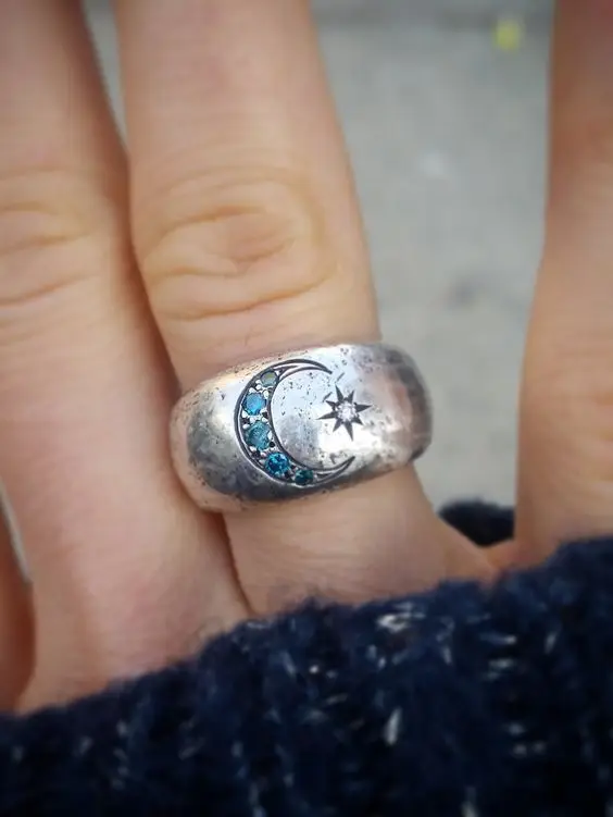 

MASTER İŞCİLİĞİ LADY AYYILDIZ REAL ROCKY DESIGN RING