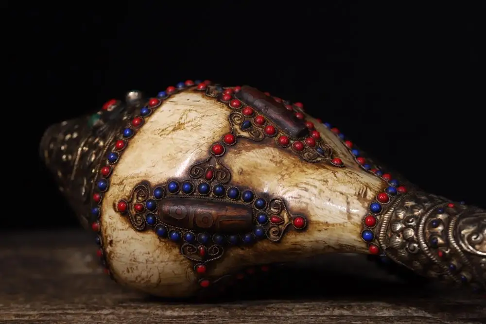 

Home Decor 14"Tibet Buddhism Temple Old Bronze Natural conch Tracing Gem Dzi Beads Dharma Ward off evil spirits Horn Trumpet