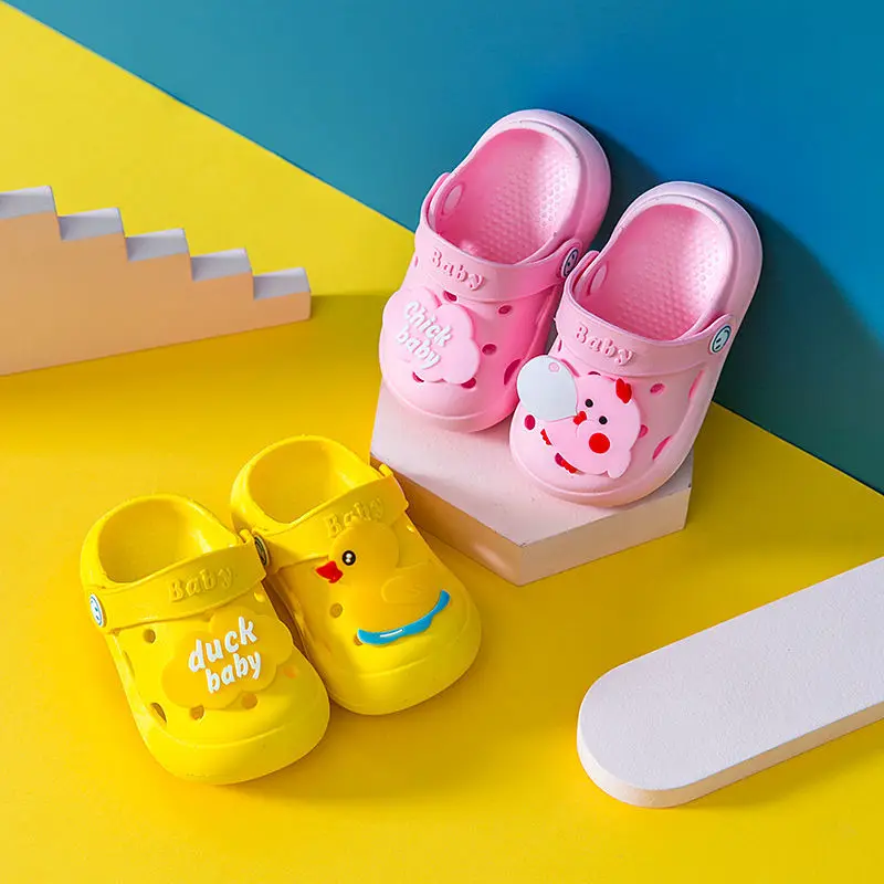 

Children Clogs Summer Colorful Breathable Non-Slip Kids Sandals Cartoon Light Outdoor Beach Shoes Baby Garden Shoes Clogs Kids