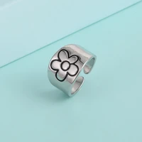 fashion brand creative small daisy ring ladies girl korean elegant design round small daisy ring party jewelry gifts