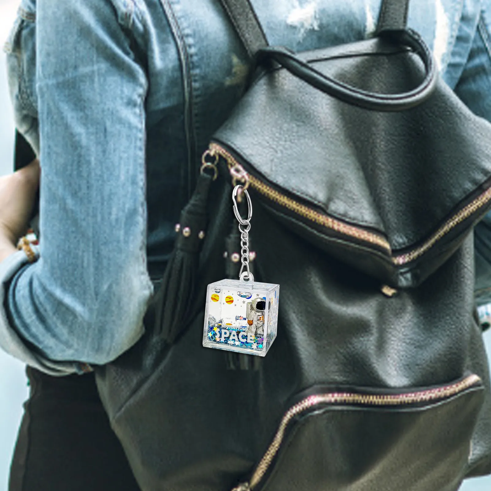 

Astronaut Keychain Liquid Quicksand Keychain Pendant Backpack hanging Astronaut Pendent home decoration DIY phone key decor
