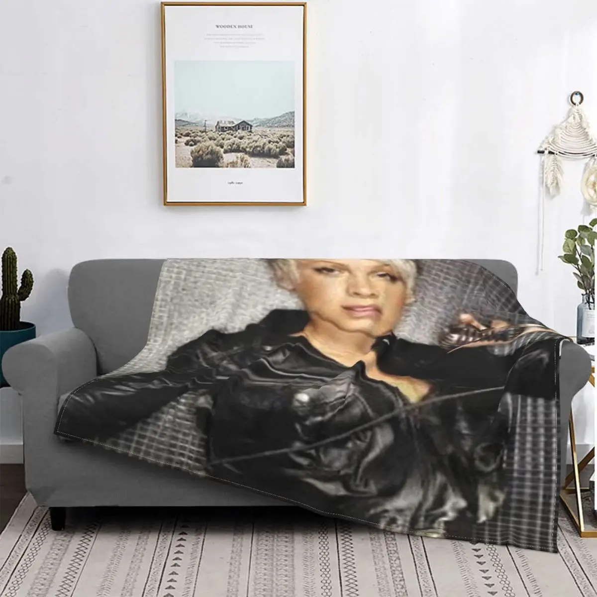 

Pink Alecia Beth Moore T-Shirt Blanket Bedspread Bed Plaid Bed Cover Anime Plaid Towel Blanket Bedspread 220X240